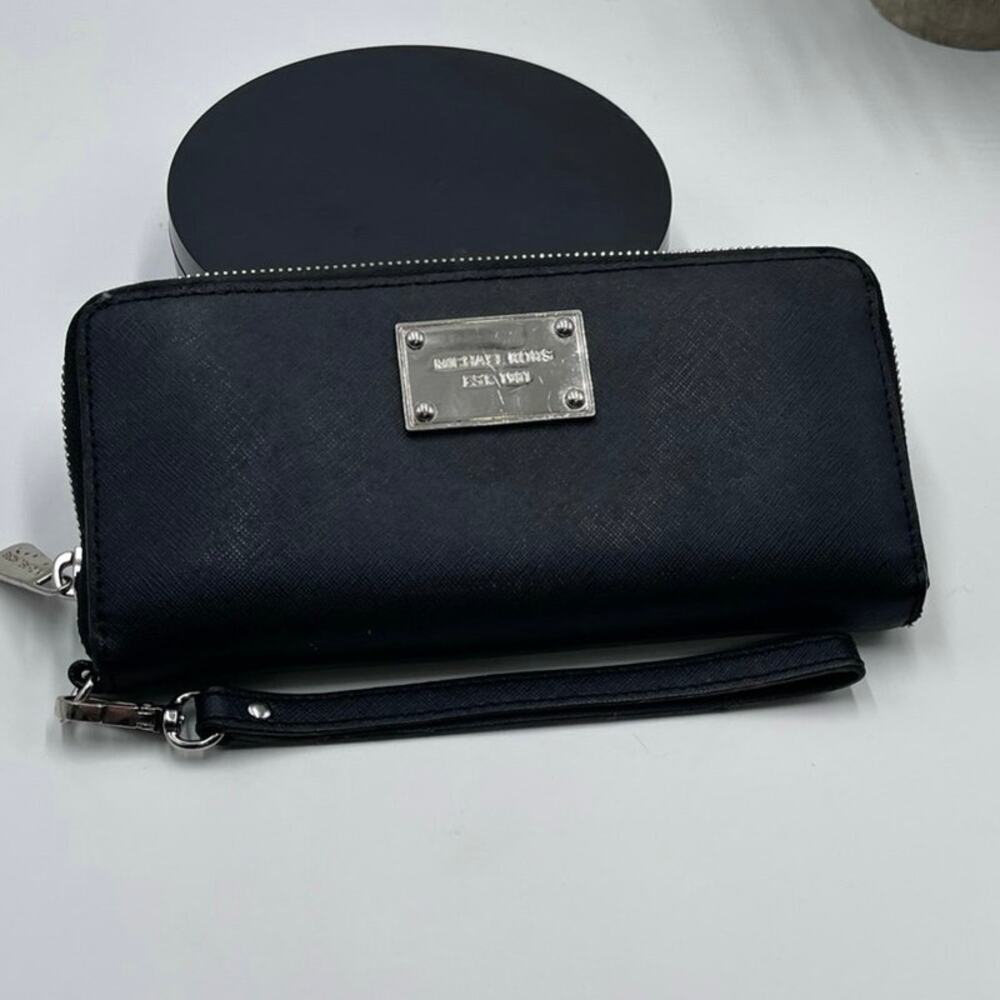Michael Kors Zip-around Continental Black‎ Genuine Leather Jet Set Wallet